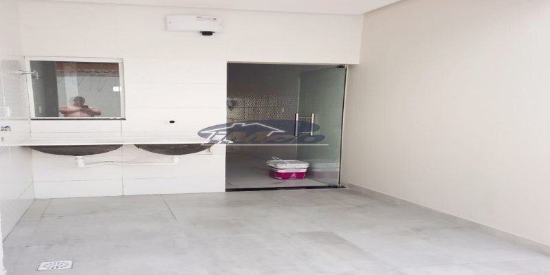 Casa à venda, com 3 quartos, 84m² - Imob Petrolina