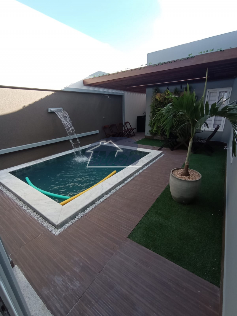 Casa de condomínio com 3 quartos, 160m², à venda